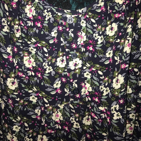 Cute Floral dress with pockets - Picture 2 of 4